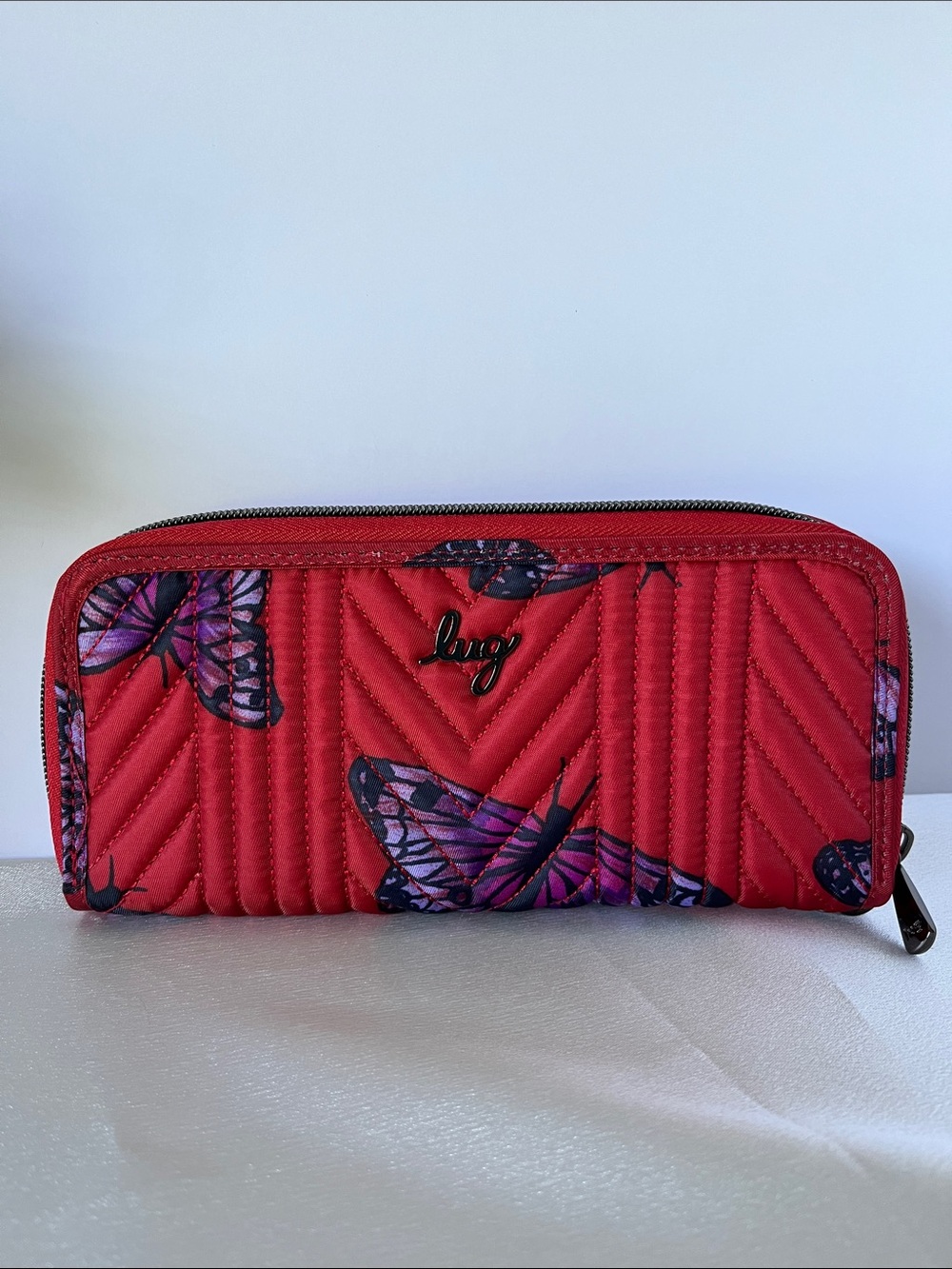LUG - ** NWOT ** - Straddle Wristlet RFID Wallet in Butterfly Poppy